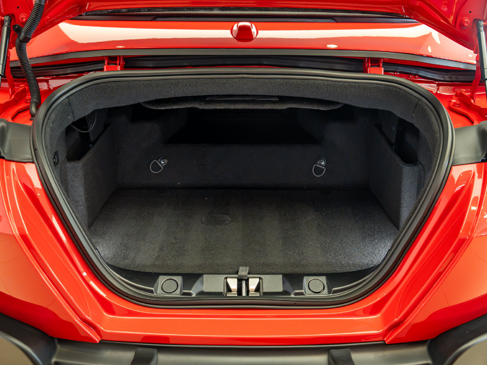 Certified 2026 Ferrari Roma Spider RWD image 26