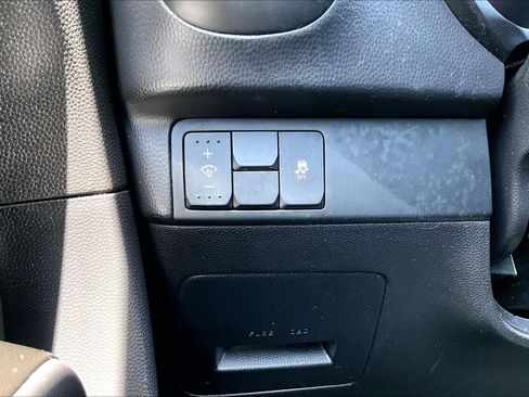 Used 2016 Kia Soul FWD image 32