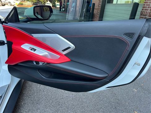 Used 2021 Chevrolet Corvette Stingray Preferred Cpe w/ Z51 Performance Package image 15