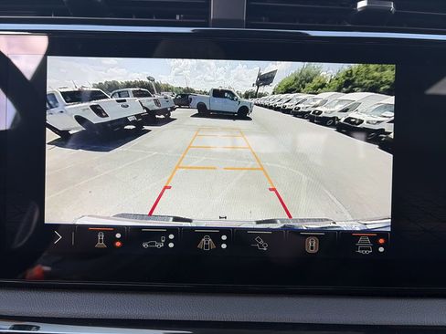 Used 2025 GMC Sierra 1500 AT4 w/ AT4 Premium Package AWD/4WD image 25