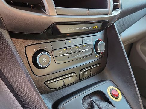 Used 2019 Ford Transit Connect XL image 16