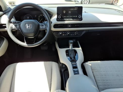 Used 2023 Honda HR-V LX image 6