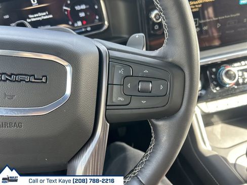 Used 2025 GMC Sierra 1500 Denali Ultimate image 32