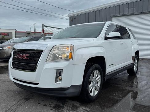 Used 2011 GMC Terrain SLE FWD image 1