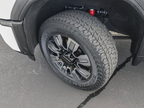 Used 2024 GMC Sierra 3500 Denali w/ Denali Reserve Package image 29