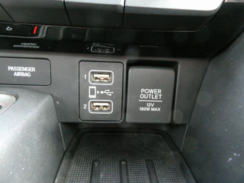 Used 2019 Honda Insight Touring image 27