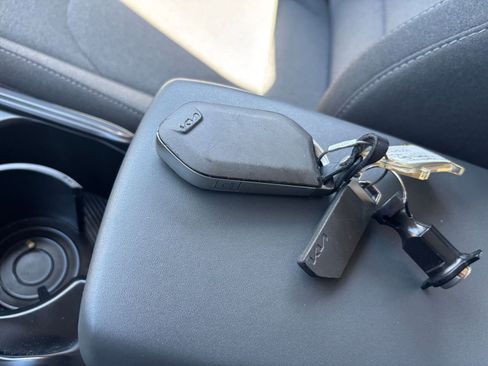 Used 2025 Kia K4 LXS image 28