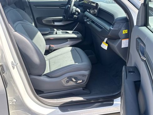 New 2024 Kia EV9 Light image 13