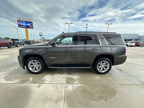 Certified 2019 GMC Yukon SLT w/ Open Road Package AWD/4WD image 11