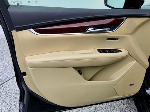 Used 2019 Cadillac XT5 Luxury image 10