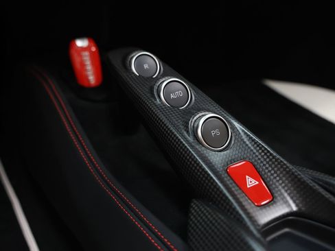 Used 2022 Ferrari F8 Tributo RWD image 75