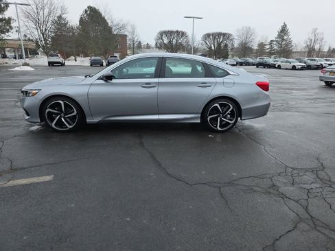 Used 2022 Honda Accord Sport image 4