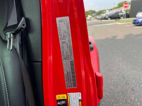 Used 2023 Jeep Wrangler Unlimited Sahara w/ Cold Weather Group AWD/4WD image 15