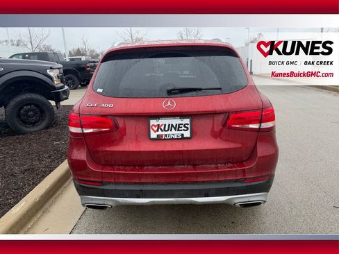 Used 2018 Mercedes-Benz GLC 300 GLC 300 w/ Premium Package image 4