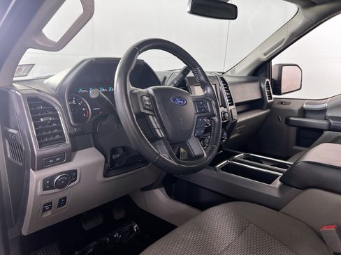 Used 2019 Ford F150 XLT w/ Equipment Group 302A Luxury AWD/4WD image 9