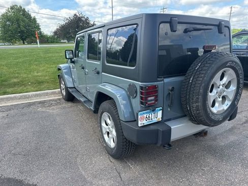 Used 2014 Jeep Wrangler Unlimited Sahara w/ Connectivity Group AWD/4WD image 5