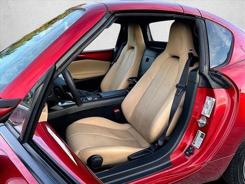 Used 2020 MAZDA MX-5 Miata RF Grand Touring image 25