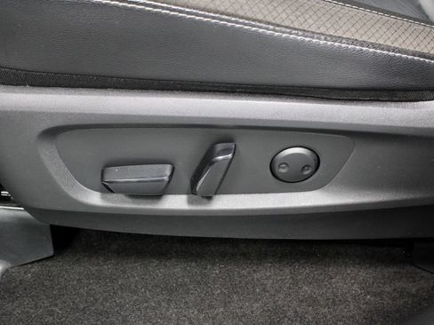 Used 2024 Nissan Pathfinder SL AWD/4WD image 25