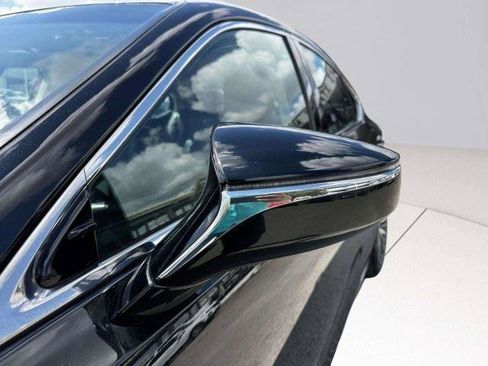 Used 2022 Lexus ES 250 w/ Premium Package AWD/4WD image 14
