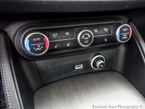Used 2019 Alfa Romeo Stelvio Ti AWD/4WD image 22