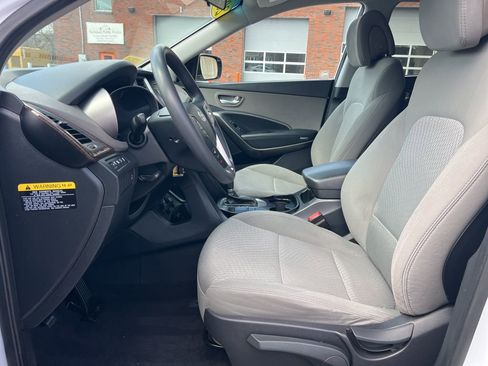 Used 2017 Hyundai Santa Fe Sport image 13