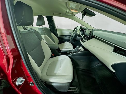 Used 2022 Toyota Corolla LE image 30