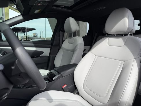 Used 2025 Hyundai Santa Cruz SEL image 36