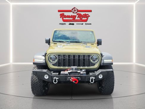 Used 2025 Jeep Wrangler Unlimited Rubicon w/ XTREMEE 35" Tire Package AWD/4WD image 8