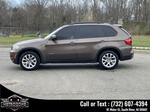Used 2011 BMW X5 xDrive35i w/ Technology Pkg AWD/4WD image 6