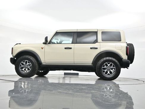 Used 2025 Ford Bronco Badlands AWD/4WD image 53