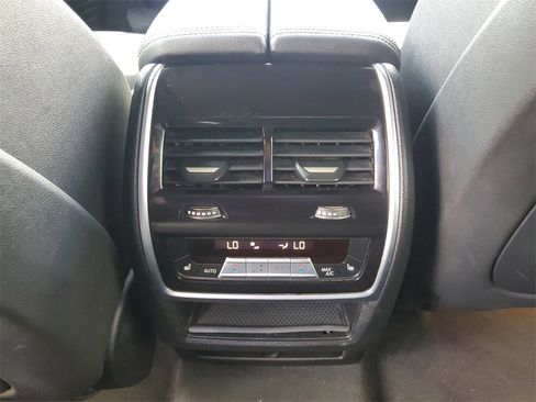 Used 2019 BMW X5 xDrive40i w/ Convenience Package image 16