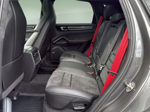 Used 2021 Porsche Cayenne GTS AWD/4WD image 24