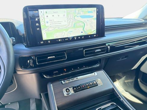 Used 2025 Lincoln Aviator Reserve w/ Equipment Group 201A AWD/4WD image 44