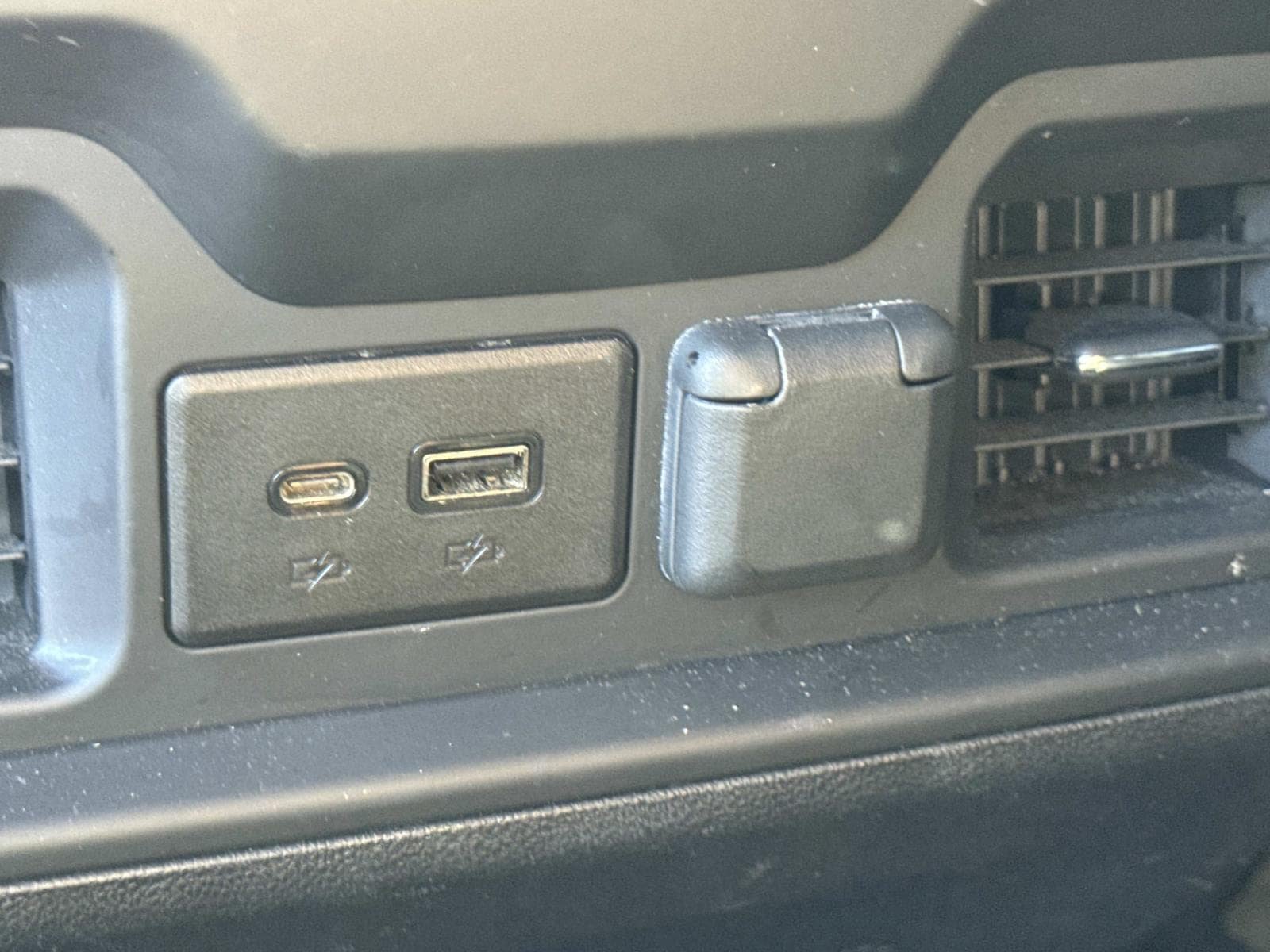 Used 2019 Chevrolet Silverado 1500 RST RWD image 18