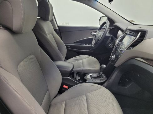Used 2017 Hyundai Santa Fe SE image 21