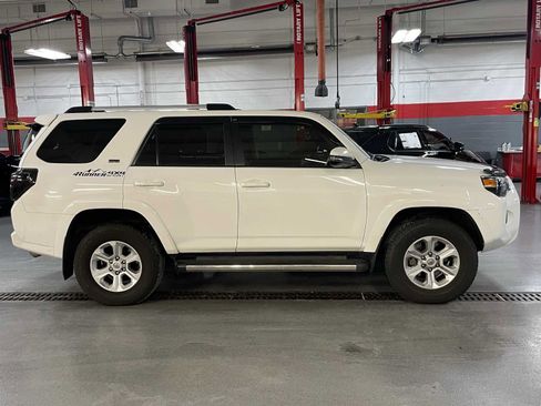 Used 2019 Toyota 4Runner SR5 Premium image 37