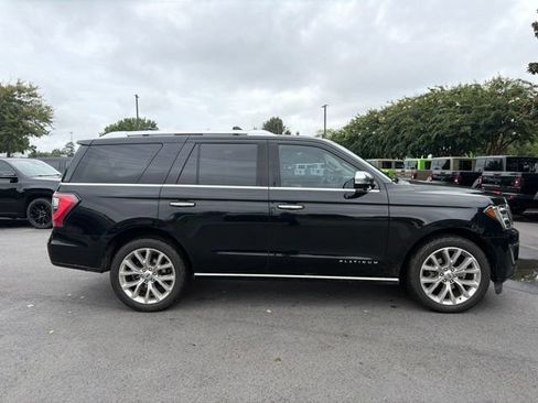 Used 2019 Ford Expedition Platinum AWD/4WD image 2