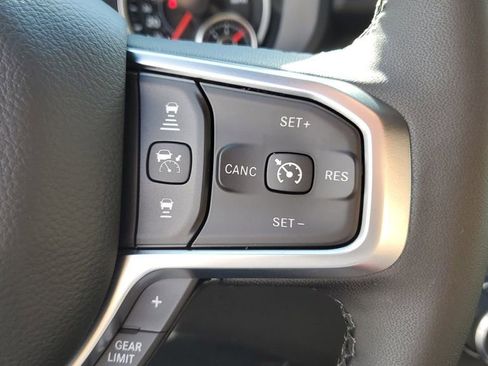 New 2026 RAM 1500 4x4 Crew Cab image 30