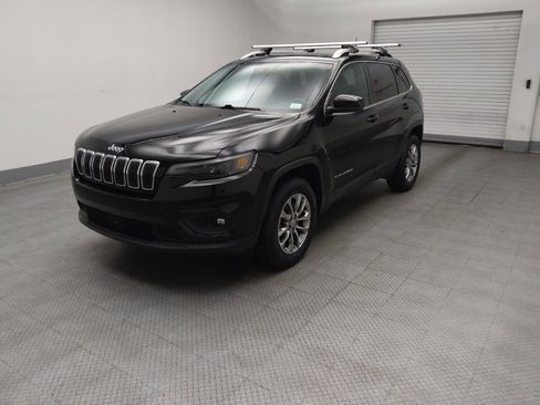 Used 2021 Jeep Cherokee Latitude Lux w/ Sun & Sound Group AWD/4WD image 2