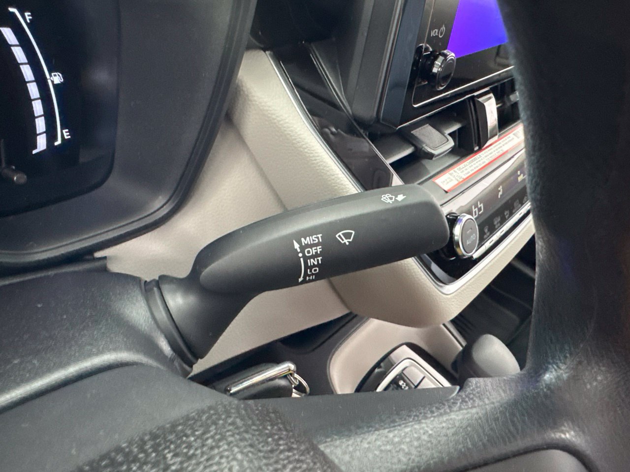 Used 2026 Toyota Corolla LE FWD image 21