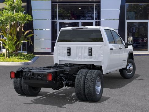 New 2026 GMC Sierra 3500 Pro AWD/4WD image 4