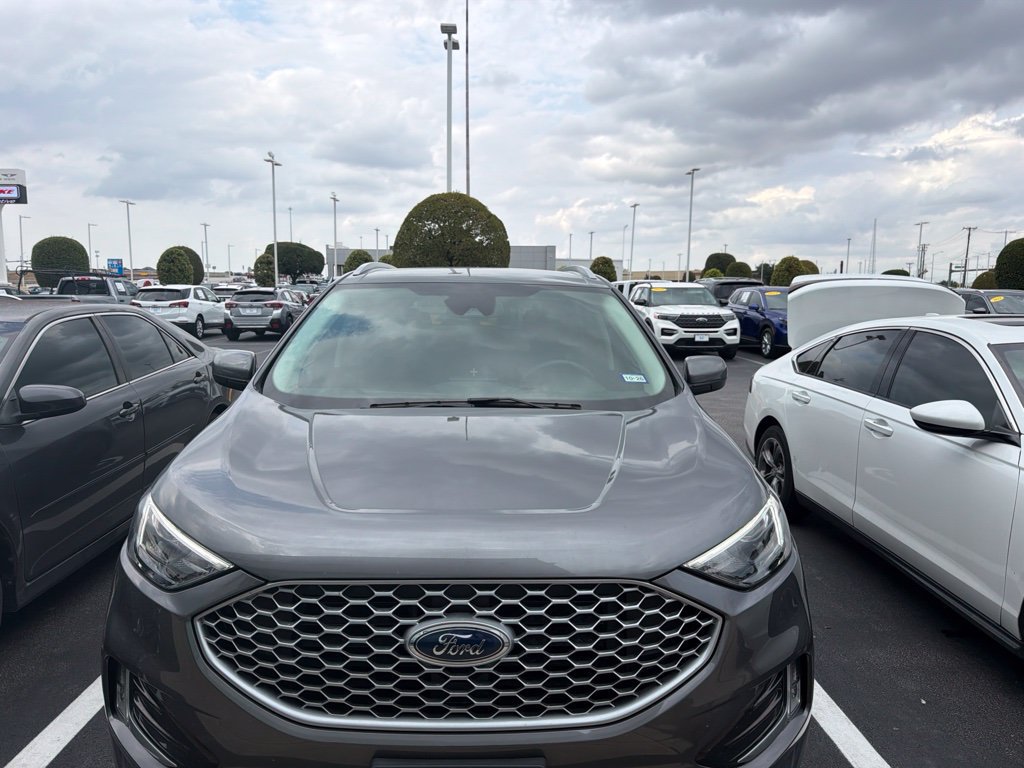 Used 2024 Ford Edge SEL w/ Convenience Package AWD/4WD image 2