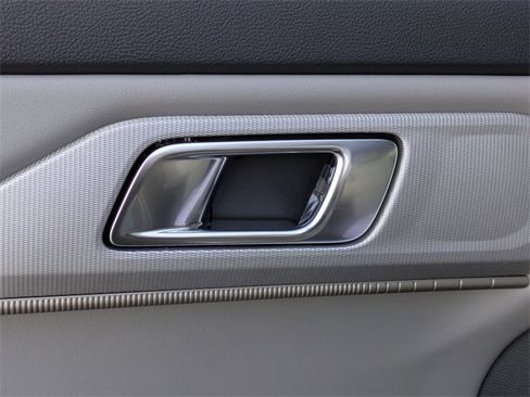 New 2026 Ford Explorer Active w/ Active Comfort Package image 25