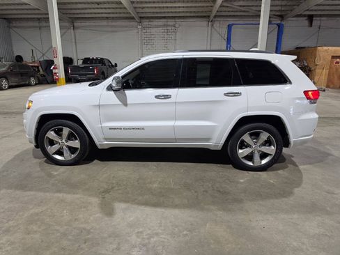 Used 2014 Jeep Grand Cherokee Overland AWD/4WD image 7