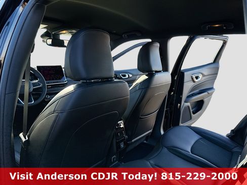 New 2026 Jeep Compass Latitude image 6