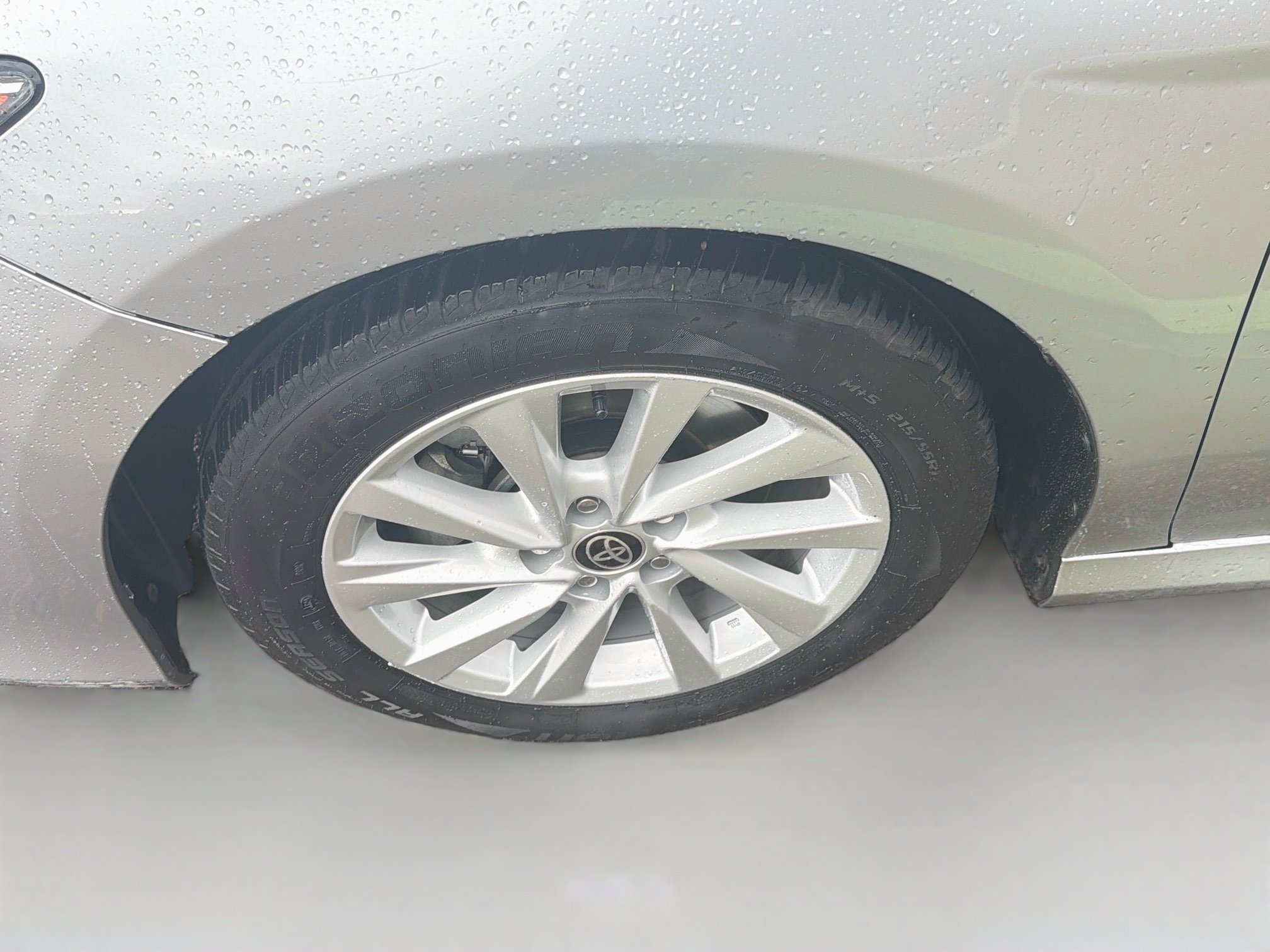 Used 2021 Toyota Camry LE FWD image 11