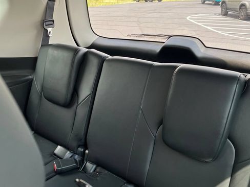 Used 2023 Nissan Armada Platinum w/ Captain's Chairs Package AWD/4WD image 8