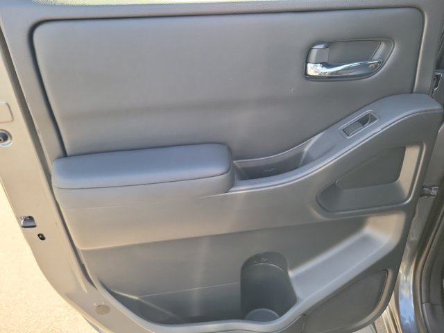 Certified 2023 Nissan Frontier SV w/ Midnight Edition Package RWD image 13