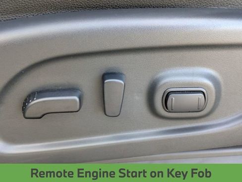 Used 2020 Nissan Titan PRO-4X w/ Pro-4x Convenience Package image 17