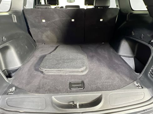 Used 2022 Jeep Grand Cherokee Limited image 26